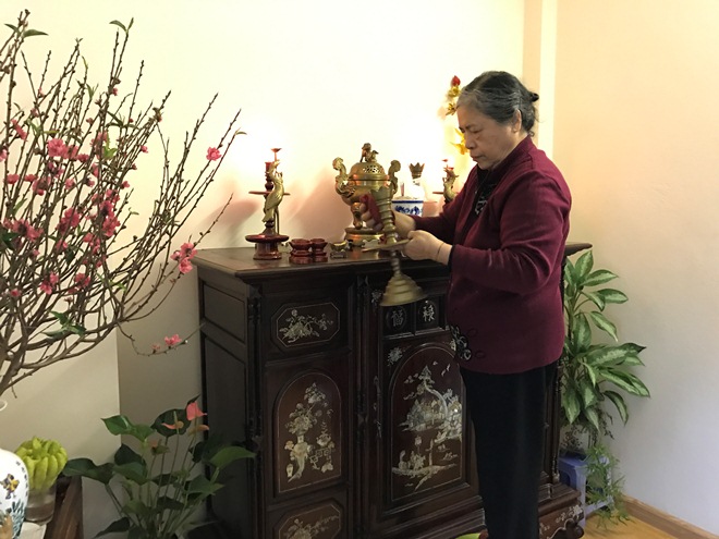 Xem lễ cúng ông Công, ông Táo của một gia đình gốc Hà Nội ảnh 1
